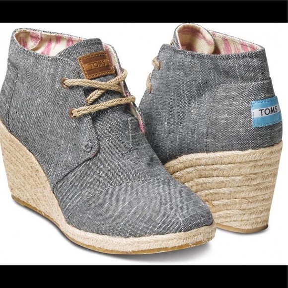 TOMS Desert Wedge Boots